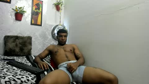 Snapshot of choco_hornyx18 chatting on October 20, 5:12 am Choco online show from October 20, 5:12 am