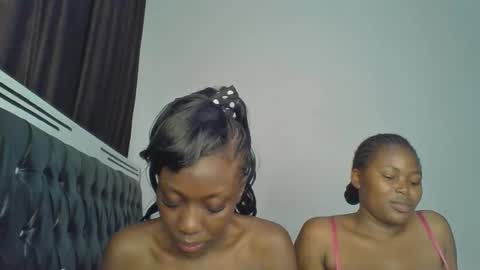 chocobear22 online show from December 18, 9:54 pm