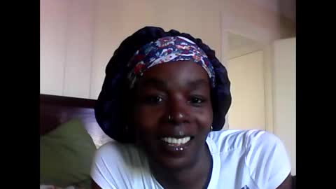 chocolatedrop_ online show from October 22, 2:41 pm