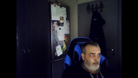 Chris online show from October 4, 11:30 am