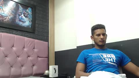 chris_dick23 online show from January 28, 5:54 am