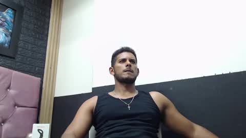 chris_dick23 online show from January 31, 9:05 am