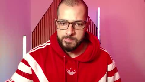 cris         Twitter magnum101010 insta magnumc20 online show from February 24, 11:35 am