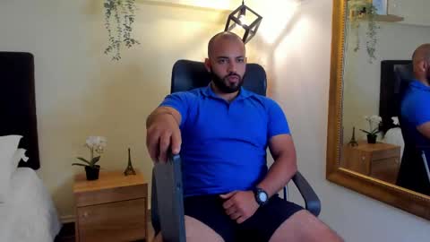 Chris Varden online show from May 14, 8:40 pm
