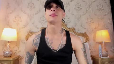 Chris online show from December 18, 7:09 pm