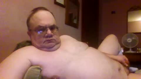 Snapshot of chrismini312 chatting on October 22, 7:04 pm Chris The Jerk Off King online show from October 22, 7:04 pm