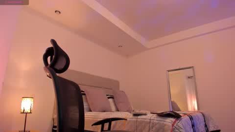 chrismorgan24 online show from February 15, 1:41 am