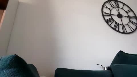 chris  ole online show from December 1, 9:18 am