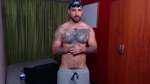 chriss_james online show from November 11, 3:58 pm