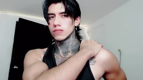 Snapshot of chriss_opp chatting on February 24, 11:30 pm CHRIS  INDEPENT MODEL online show from February 24, 11:30 pm