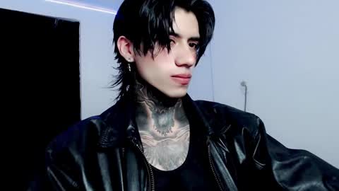 Snapshot of chriss_opp chatting on February 13, 8:06 am CHRIS  INDEPENT MODEL online show from February 13, 8:06 am