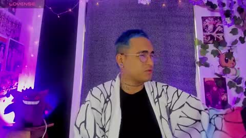 Snapshot of chriss_wg_ chatting on January 13, 1:06 pm Christian Wang online show from January 13, 1:06 pm