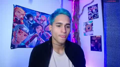 Snapshot of chriss_wg_ chatting on December 1, 10:56 pm Christian Wang online show from December 1, 10:56 pm