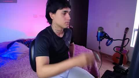 Snapshot of chriss_wg_ chatting on October 28, 9:49 pm Christian Wang online show from October 28, 9:49 pm