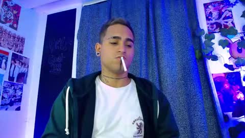 Snapshot of chriss_wg_ chatting on January 27, 2:53 am Christian Wang online show from January 27, 2:53 am