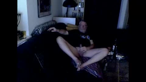 chrissell online show from December 16, 6:09 am