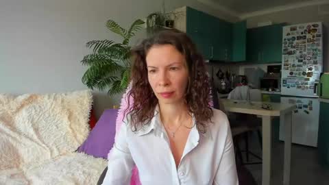 Chris online show from April 22, 8:21 am