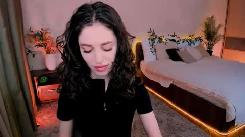 christinaconteeree online show from September 13, 4:42 pm