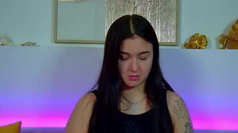 Christina online show from November 17, 6:32 pm