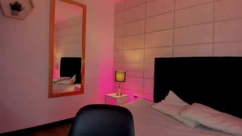 Christine  online show from February 11, 12:31 pm