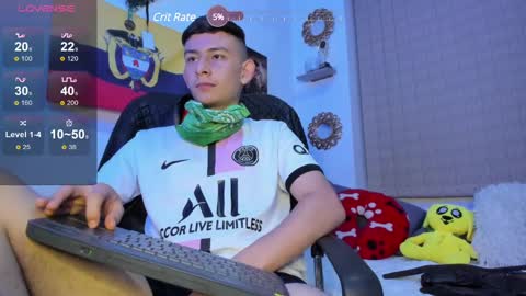 Snapshot of christmiller_1 chatting on December 6, 11:19 pm christmiller_1 online show from December 6, 11:19 pm