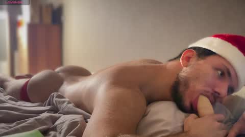 Christopher online show from December 10, 1:22 pm