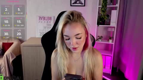 hristy3 online show from November 27, 1:02 am