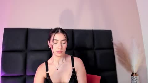 Christy online show from November 19, 6:39 pm