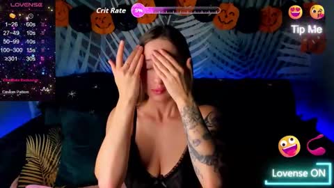 ChristyCrayme online show from October 26, 10:20 pm