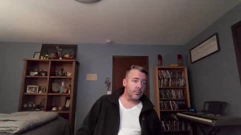 chrisw8121 online show from November 26, 8:49 pm