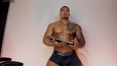 chrizmacgregor online show from October 17, 5:00 am