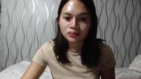 Ur Suraya22 online show from November 27, 9:33 pm