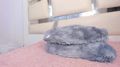 instagram chrystaljade.1 online show from February 22, 1:24 pm