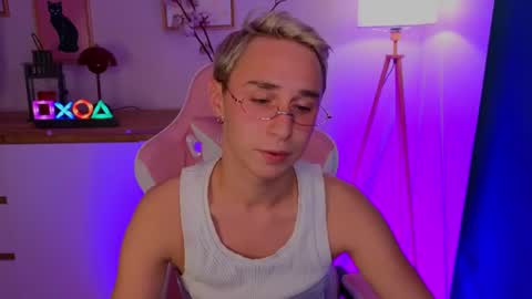 Chuck online show from July 22, 9:06 pm
