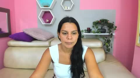 Cielo Noir online show from July 11, 7:06 pm