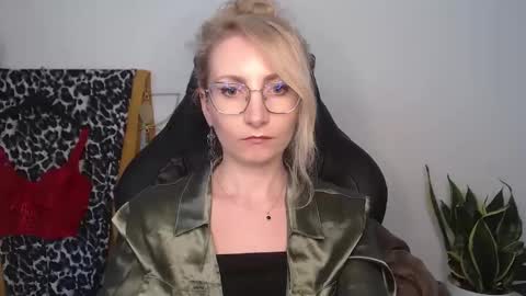 Cinderella online show from April 23, 4:19 pm