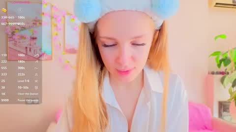 Snapshot of cindyreming01 chatting on September 16, 6:38 am indy online show from September 16, 6:38 am