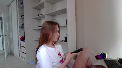 Cindy online show from July 6, 8:44 am