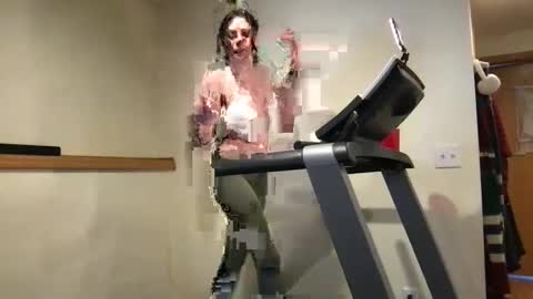 Snapshot of cinnamonpeaches chatting on February 6, 6:46 pm Carmen online show from February 6, 6:46 pm