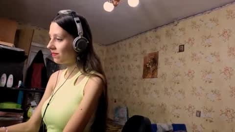 Lisa Salivan online show from October 31, 10:37 am