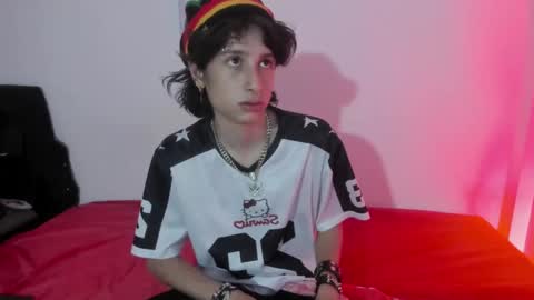 cirosky_elchicopolla online show from March 9, 6:40 am