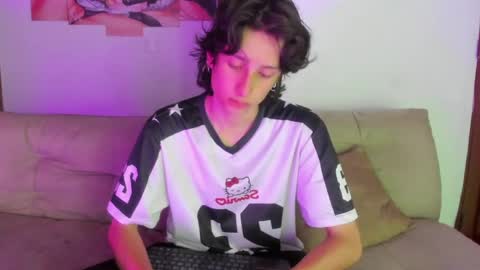 cirosky_elchicopolla online show from April 3, 3:35 am