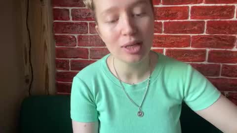 citrusblissss online show from October 17, 2:26 am