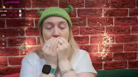 citrusblissss online show from January 16, 4:43 am