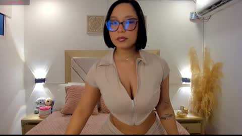 Claire 3 online show from November 19, 10:41 pm