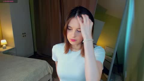 Lily online show from May 2, 5:46 am