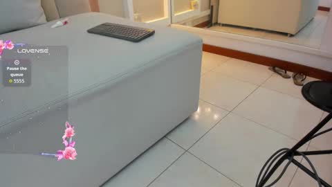 claire_bonny online show from December 13, 7:53 pm