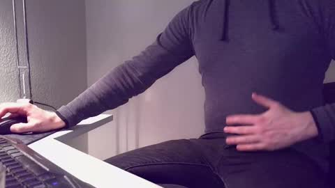 clamshive7 online show from March 26, 10:26 pm