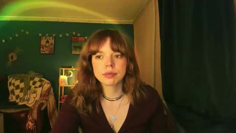 Snapshot of clancyosbourne chatting on October 5, 6:37 pm Clancy online show from October 5, 6:37 pm