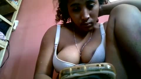 Clarah0123 online show from June 6, 8:42 am